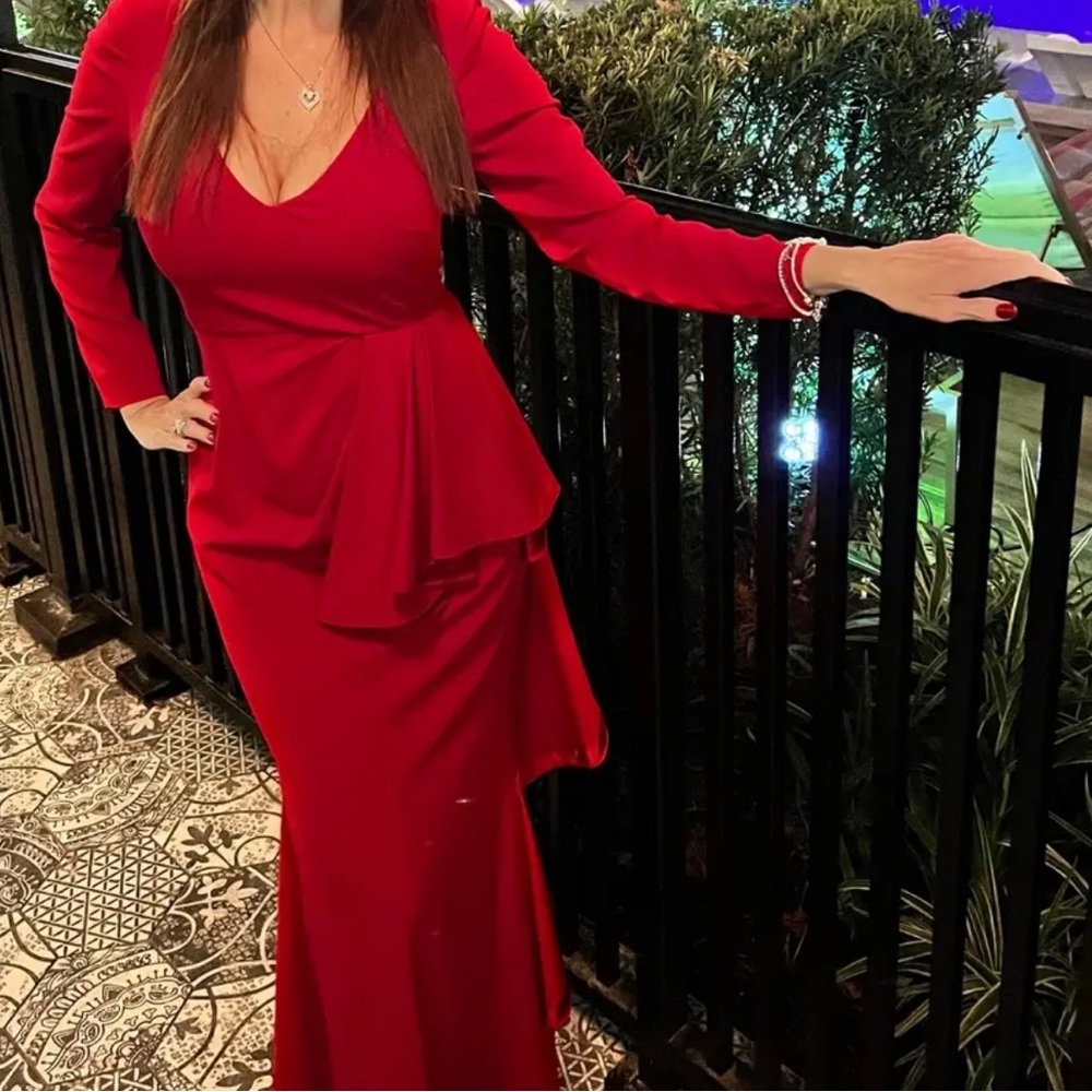 Badgley Mischka Red Long Sleeve Front Ruffle Gown Size  8 - Picture 11 of 11